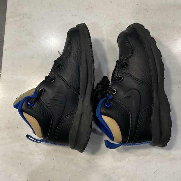 Nike Manoa Black Blue Leather Traction High Top Sneaker Boots Kids Youth 10C - Picture 3 of 8